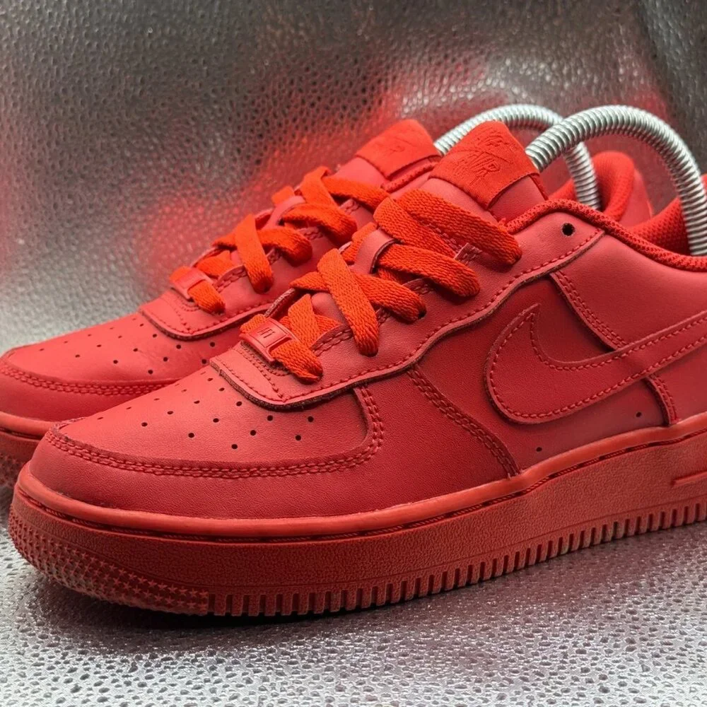Size 5.5Y Nike‎ Air Force 1 LV8 GS Kids University Red Sneakers DM8875-600